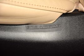 2015款丰田RAV4