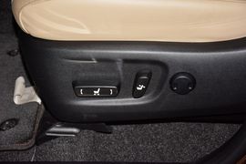 2015款丰田RAV4