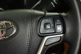 2015款丰田汉兰达2.0T