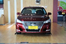   2015款丰田皇冠2.5L时尚版