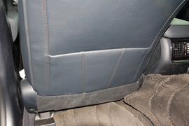 2015款丰田皇冠2.5L时尚版