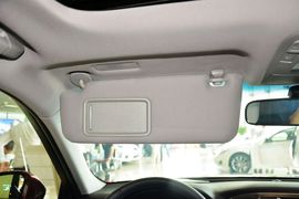 2015款丰田皇冠2.5L时尚版