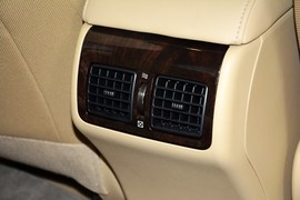 2015款丰田凯美瑞2.0E精英版