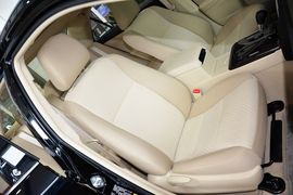 2015款丰田凯美瑞2.0E精英版