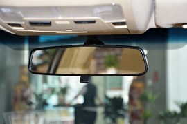 2015款丰田凯美瑞2.0E精英版