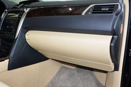 2015款丰田凯美瑞2.0E精英版