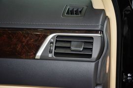 2015款丰田凯美瑞2.0E精英版