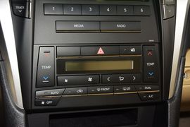 2015款丰田凯美瑞2.0E精英版