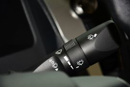 2015款丰田凯美瑞2.0E精英版