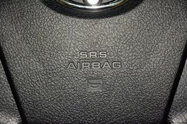 2015款丰田凯美瑞2.0E精英版