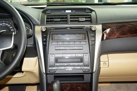 2015款丰田凯美瑞2.0E精英版