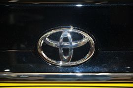 2015款丰田凯美瑞2.0E精英版