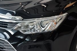 2015款丰田凯美瑞2.0E精英版