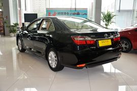 2015款丰田凯美瑞2.0E精英版