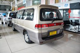 2015款东风风行菱智M5