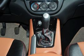 2015款东风风行景逸X5