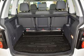 2015款大众途安1.4T手动风尚版5座