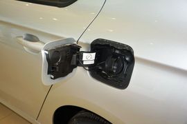 2015款雪铁龙全新爱丽舍