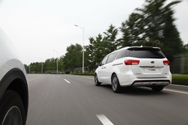 2015款进口起亚全新嘉华外出试驾