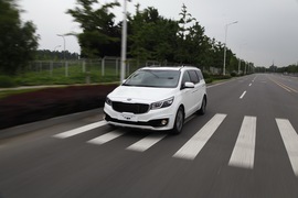 2015款进口起亚全新嘉华外出试驾