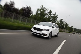 2015款进口起亚全新嘉华外出试驾