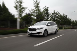 2015款进口起亚全新嘉华外出试驾