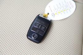 2015款进口起亚全新嘉华外出试驾