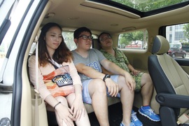 2015款进口起亚全新嘉华外出试驾