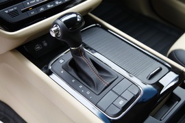 2015款进口起亚全新嘉华外出试驾