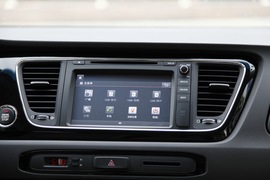 2015款进口起亚全新嘉华外出试驾