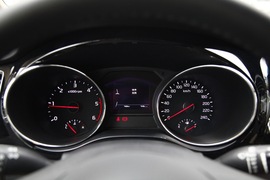 2015款进口起亚全新嘉华外出试驾