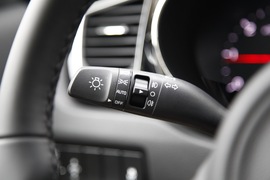 2015款进口起亚全新嘉华外出试驾