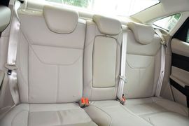 2015款福特福克斯三厢1.5L