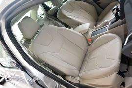 2015款福特福克斯三厢1.5L