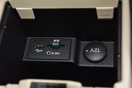 2015款福特福克斯三厢1.5L