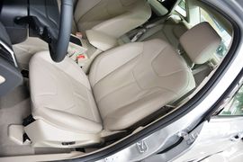 2015款福特福克斯三厢1.5L
