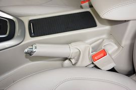 2015款福特福克斯三厢1.5L