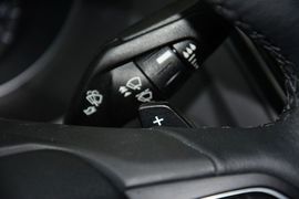 2015款福特福克斯三厢1.5L