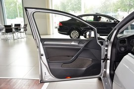 2015款大众高尔夫1.4TSI手动舒适型