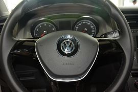 2015款大众高尔夫1.4TSI手动舒适型