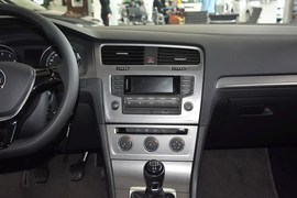 2015款大众高尔夫1.4TSI手动舒适型