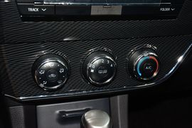 2014款丰田卡罗拉1.6L