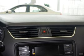 2015款斯柯达明锐1.4T