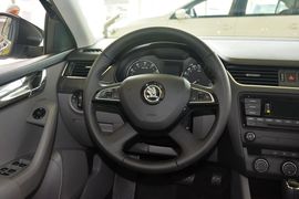 2015款斯柯达明锐1.4T