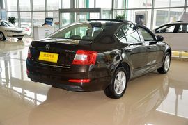 2015款斯柯达明锐1.4T