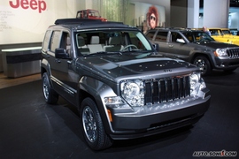 2010款吉普自由人北美车展实拍