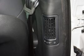 2015款现代全新胜达2.0T自动四驱智能型