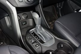 2015款现代全新胜达2.0T自动四驱智能型