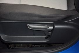 2015款斯柯达晶锐1.4L自动前行版