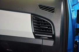 2015款斯柯达晶锐1.4L自动前行版